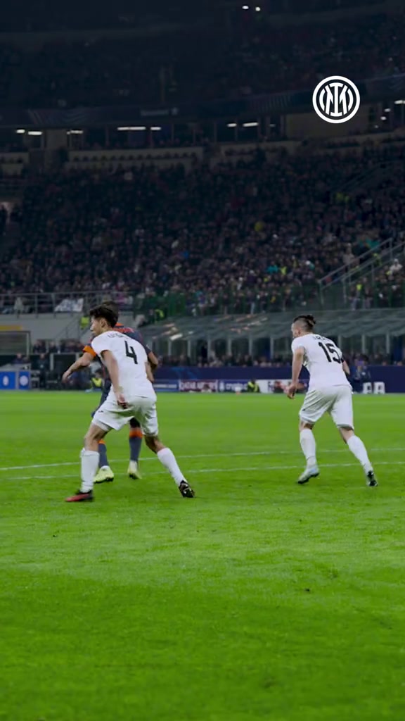 惊艳贴地斩国米官推晒实拍恭喜奥古斯托收获欧冠处子球