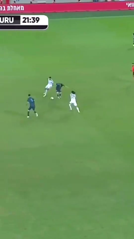 拉不倒的潘帕斯陀螺梅西连扛数人闪转腾挪秀逆天护球